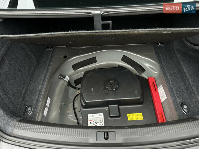 Серый Ауди А4, объемом двигателя 1.8 л и пробегом 212 тыс. км за 8500 $, фото 31 на Automoto.ua