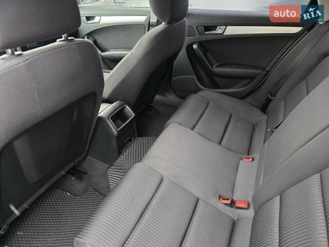 Сірий Ауді А4, об'ємом двигуна 1.8 л та пробігом 188 тис. км за 8499 $, фото 46 на Automoto.ua