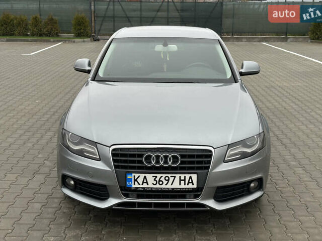 Сірий Ауді А4, об'ємом двигуна 1.8 л та пробігом 193 тис. км за 10000 $, фото 1 на Automoto.ua
