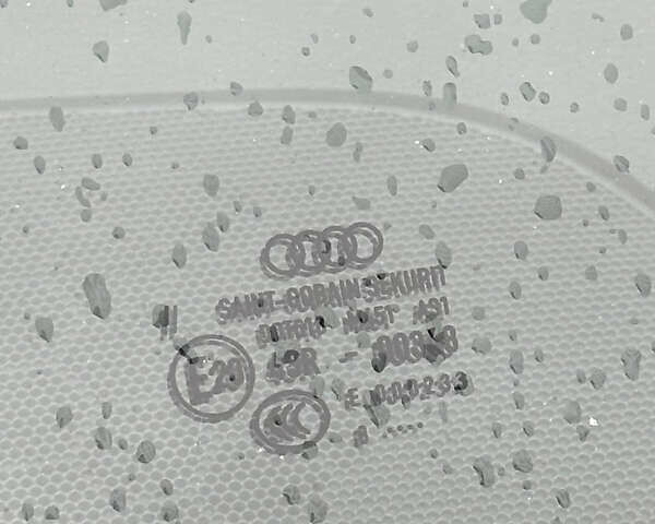 Сірий Ауді А4, об'ємом двигуна 1.8 л та пробігом 193 тис. км за 10000 $, фото 57 на Automoto.ua