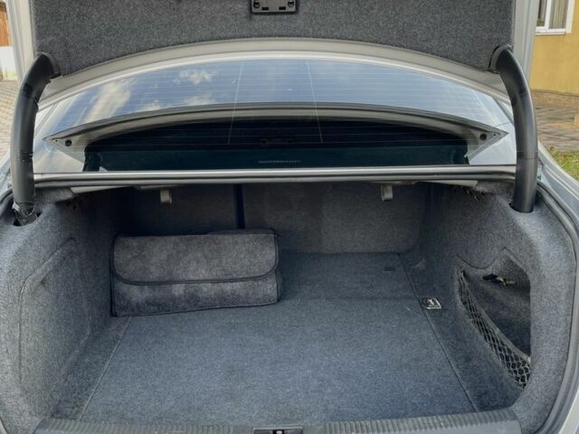 Ауді А4 2008 у Хусте на Automoto.ua Сірий Ауді А4, об'ємом двигуна 2.7 л та пробігом 278 тис. км за 9800 $, фото 9 на Automoto.ua