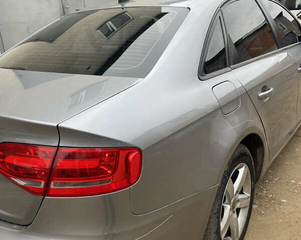 Сірий Ауді А4, об'ємом двигуна 1.8 л та пробігом 273 тис. км за 7850 $, фото 3 на Automoto.ua