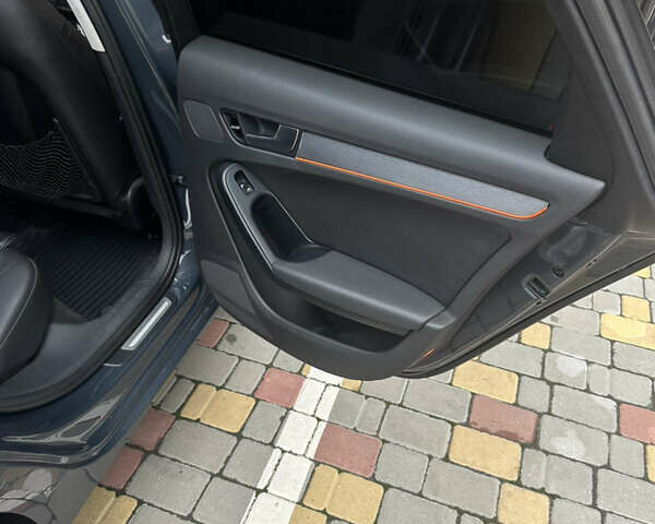 Сірий Ауді А4, об'ємом двигуна 2 л та пробігом 221 тис. км за 7200 $, фото 19 на Automoto.ua