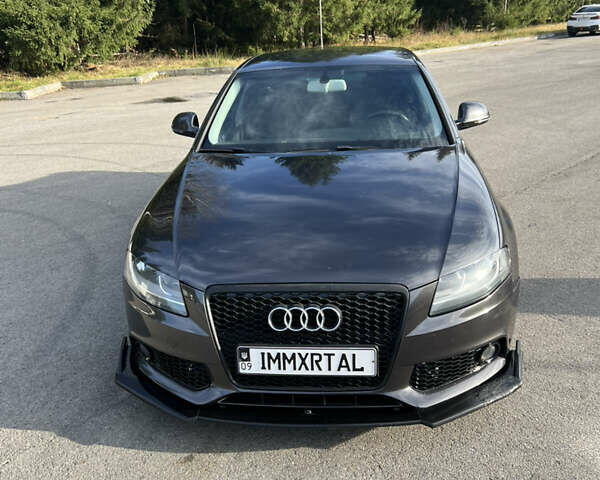 Сірий Ауді А4, об'ємом двигуна 1.8 л та пробігом 190 тис. км за 10499 $, фото 2 на Automoto.ua