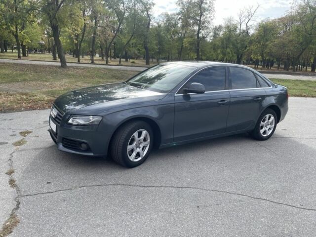 Сірий Ауді А4, об'ємом двигуна 0 л та пробігом 219 тис. км за 8500 $, фото 3 на Automoto.ua