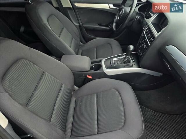 Сірий Ауді А4, об'ємом двигуна 1.8 л та пробігом 188 тис. км за 8499 $, фото 39 на Automoto.ua