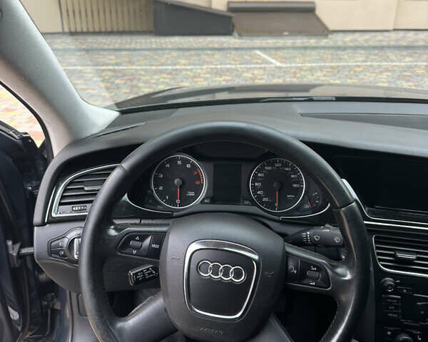 Сірий Ауді А4, об'ємом двигуна 2 л та пробігом 221 тис. км за 7200 $, фото 27 на Automoto.ua