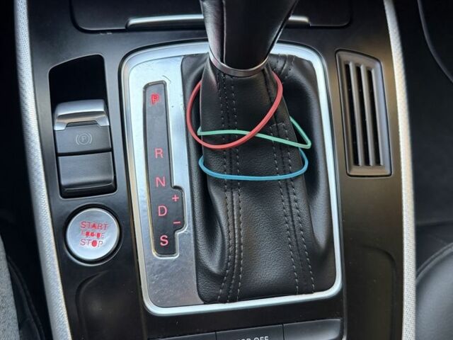 Серый Ауди А4, объемом двигателя 2 л и пробегом 292 тыс. км за 9600 $, фото 9 на Automoto.ua