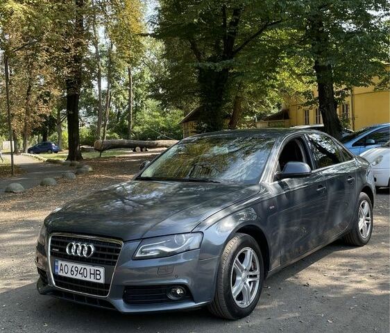 Сірий Ауді А4, об'ємом двигуна 1.8 л та пробігом 193 тис. км за 7999 $, фото 2 на Automoto.ua