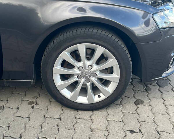 Серый Ауди А4, объемом двигателя 1.97 л и пробегом 308 тыс. км за 11000 $, фото 9 на Automoto.ua