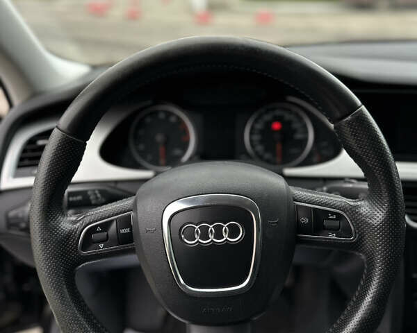 Серый Ауди А4, объемом двигателя 1.8 л и пробегом 212 тыс. км за 8500 $, фото 18 на Automoto.ua