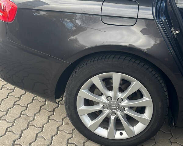 Серый Ауди А4, объемом двигателя 1.97 л и пробегом 308 тыс. км за 11000 $, фото 8 на Automoto.ua