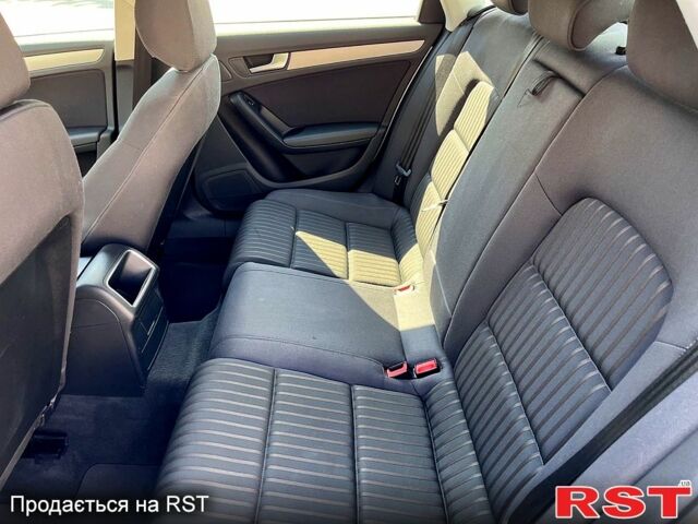 Сірий Ауді А4, об'ємом двигуна 1.8 л та пробігом 215 тис. км за 9000 $, фото 5 на Automoto.ua