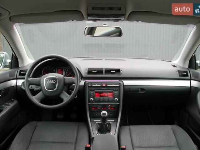 Сірий Ауді А4, об'ємом двигуна 1.6 л та пробігом 178 тис. км за 6650 $, фото 15 на Automoto.ua
