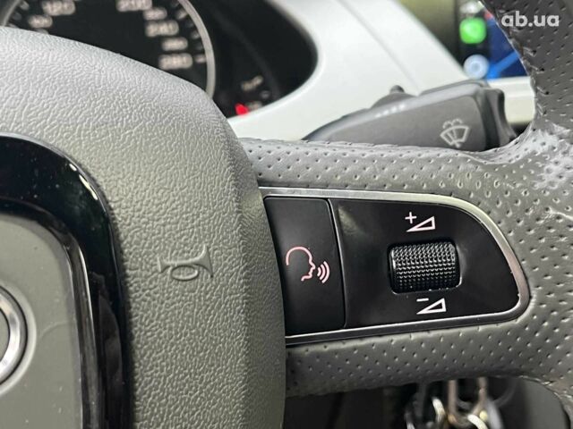 Сірий Ауді А4, об'ємом двигуна 2 л та пробігом 270 тис. км за 8990 $, фото 26 на Automoto.ua