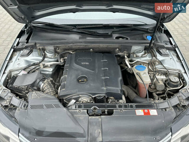 Сірий Ауді А4, об'ємом двигуна 1.8 л та пробігом 193 тис. км за 10000 $, фото 54 на Automoto.ua