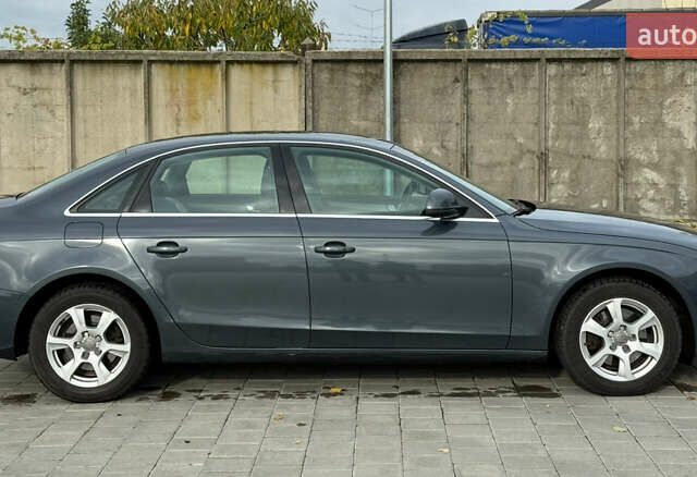 Ауді А4 2008 у Черкасах на Automoto.ua Сірий Ауді А4, об'ємом двигуна 1.97 л та пробігом 217 тис. км за 8400 $, фото 3 на Automoto.ua