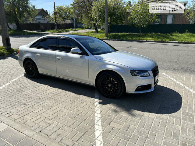 Серый Ауди А4, объемом двигателя 0 л и пробегом 231 тыс. км за 9300 $, фото 2 на Automoto.ua