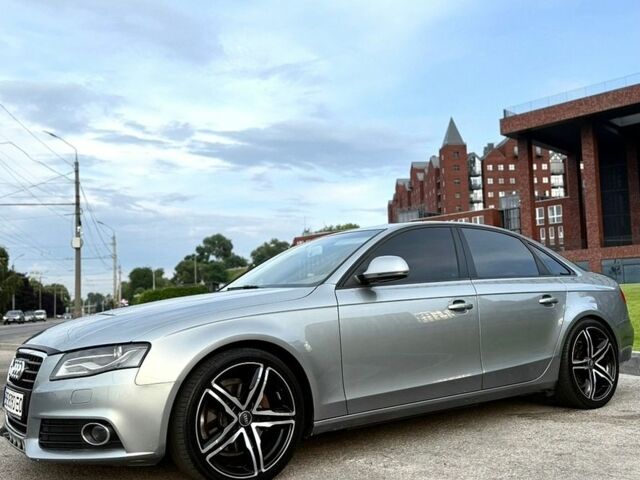 Сірий Ауді А4, об'ємом двигуна 3 л та пробігом 303 тис. км за 10199 $, фото 2 на Automoto.ua
