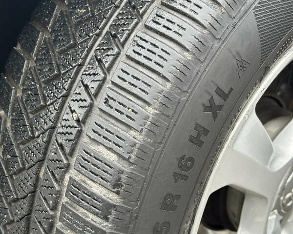 Сірий Ауді А4, об'ємом двигуна 1.8 л та пробігом 193 тис. км за 10000 $, фото 56 на Automoto.ua