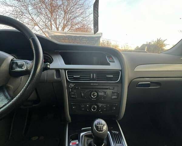 Сірий Ауді А4, об'ємом двигуна 1.97 л та пробігом 226 тис. км за 9000 $, фото 2 на Automoto.ua