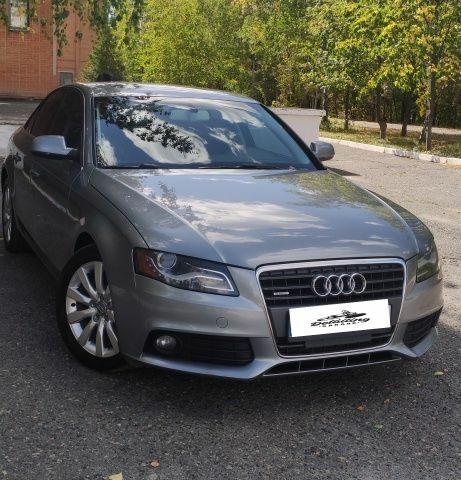 Сірий Ауді А4, об'ємом двигуна 2 л та пробігом 256 тис. км за 9000 $, фото 1 на Automoto.ua