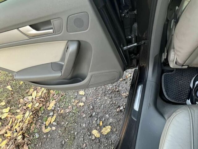 Сірий Ауді А4, об'ємом двигуна 2 л та пробігом 226 тис. км за 9000 $, фото 1 на Automoto.ua