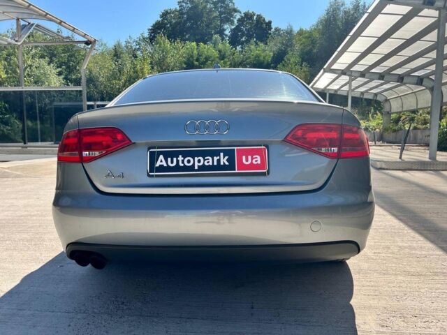 Серый Ауди А4, объемом двигателя 2 л и пробегом 270 тыс. км за 9490 $, фото 5 на Automoto.ua