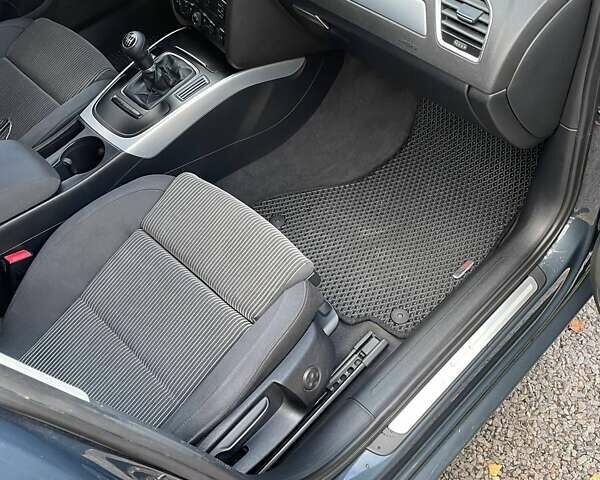 Сірий Ауді А4, об'ємом двигуна 1.78 л та пробігом 248 тис. км за 8950 $, фото 11 на Automoto.ua