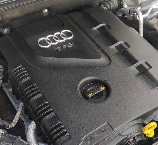 Сірий Ауді А4, об'ємом двигуна 2 л та пробігом 256 тис. км за 9000 $, фото 6 на Automoto.ua