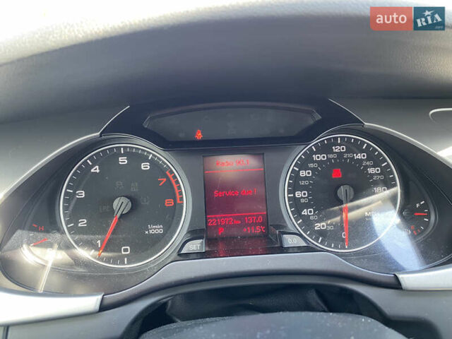 Серый Ауди А4, объемом двигателя 2 л и пробегом 238 тыс. км за 10500 $, фото 13 на Automoto.ua