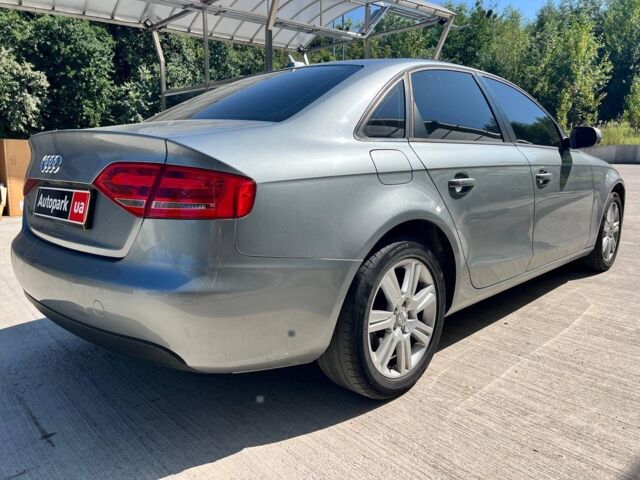 Серый Ауди А4, объемом двигателя 2 л и пробегом 270 тыс. км за 9490 $, фото 4 на Automoto.ua