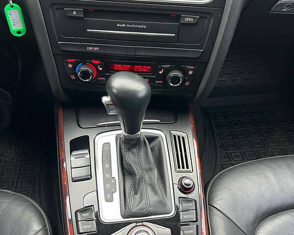 Сірий Ауді А4, об'ємом двигуна 1.98 л та пробігом 235 тис. км за 9550 $, фото 15 на Automoto.ua