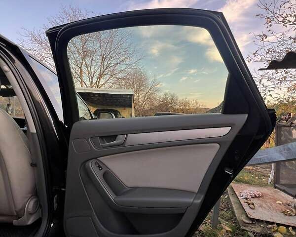 Сірий Ауді А4, об'ємом двигуна 1.97 л та пробігом 226 тис. км за 9000 $, фото 18 на Automoto.ua