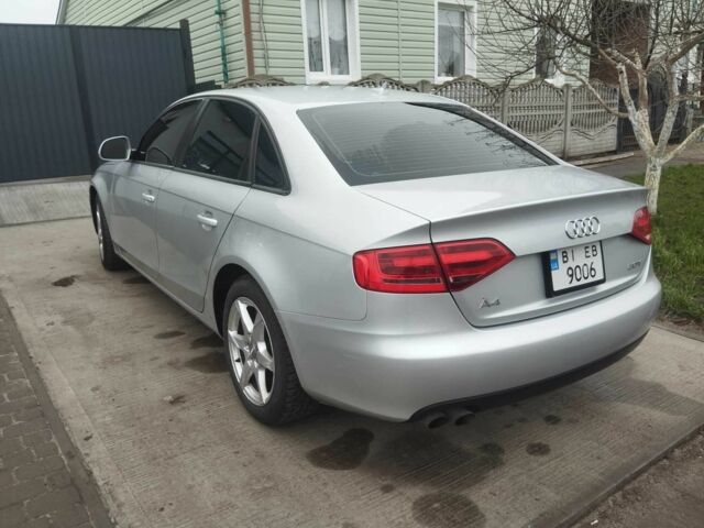 Сірий Ауді А4, об'ємом двигуна 2 л та пробігом 250 тис. км за 7800 $, фото 2 на Automoto.ua