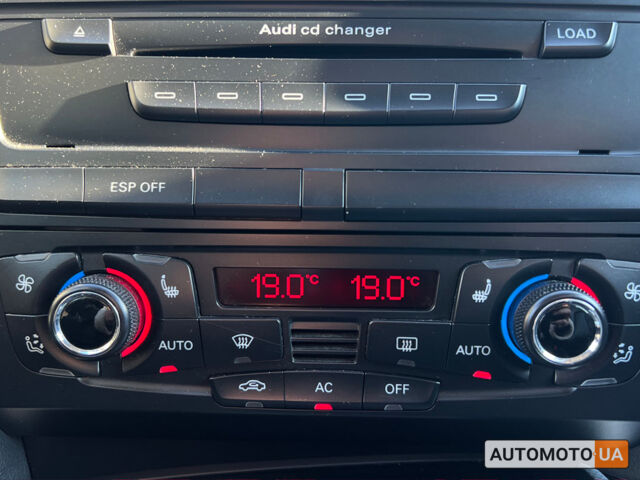 Серый Ауди А4, объемом двигателя 2 л и пробегом 328 тыс. км за 10300 $, фото 14 на Automoto.ua