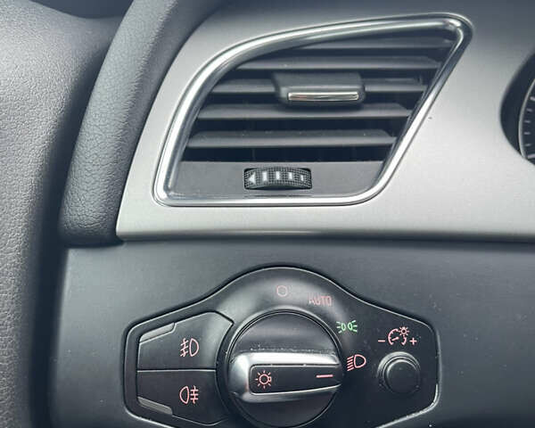 Сірий Ауді А4, об'ємом двигуна 1.98 л та пробігом 218 тис. км за 9500 $, фото 47 на Automoto.ua