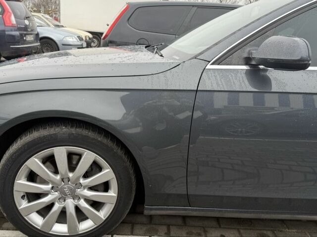 Серый Ауди А4, объемом двигателя 2 л и пробегом 290 тыс. км за 9500 $, фото 4 на Automoto.ua