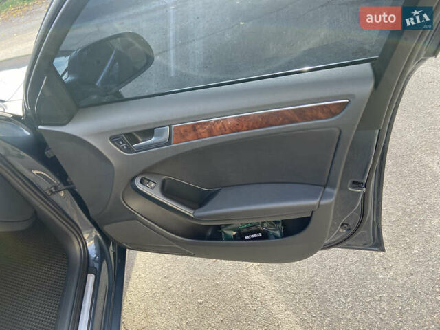 Серый Ауди А4, объемом двигателя 1.98 л и пробегом 261 тыс. км за 9500 $, фото 17 на Automoto.ua