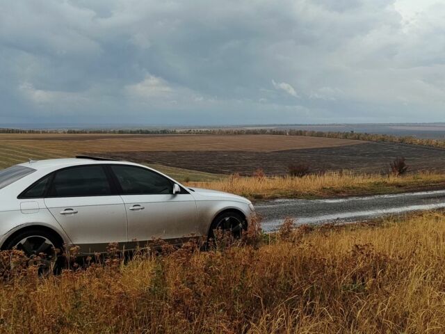 Серый Ауди А4, объемом двигателя 2 л и пробегом 225 тыс. км за 12000 $, фото 1 на Automoto.ua