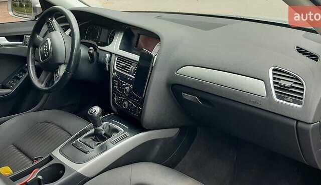 Серый Ауди А4, объемом двигателя 1.8 л и пробегом 152 тыс. км за 9500 $, фото 5 на Automoto.ua