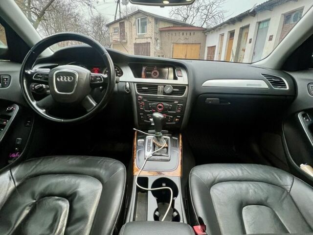 Серый Ауди А4, объемом двигателя 2 л и пробегом 229 тыс. км за 9799 $, фото 5 на Automoto.ua