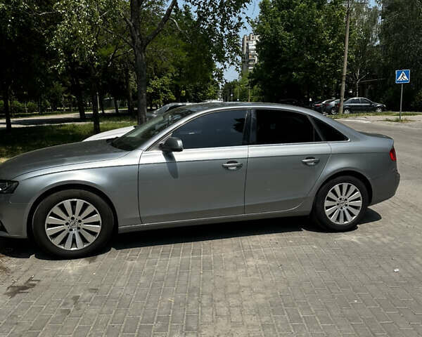 Ауди А4 2010 в Запорожье на Automoto.ua Серый Ауди А4, объемом двигателя 1.8 л и пробегом 159 тыс. км за 8700 $, фото 2 на Automoto.ua