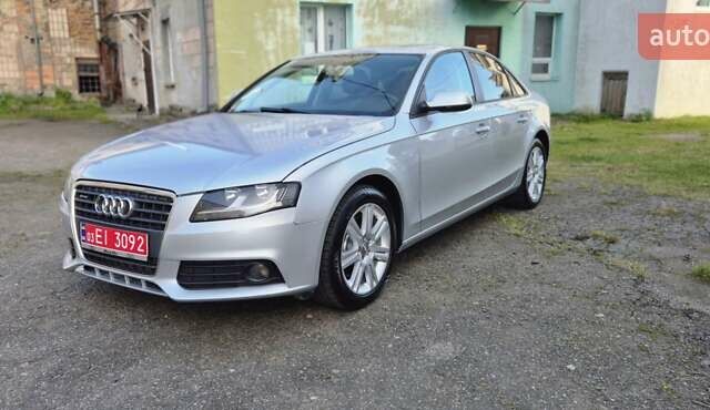 Серый Ауди А4, объемом двигателя 2 л и пробегом 215 тыс. км за 10700 $, фото 1 на Automoto.ua