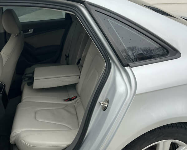 Сірий Ауді А4, об'ємом двигуна 1.98 л та пробігом 230 тис. км за 7200 $, фото 22 на Automoto.ua