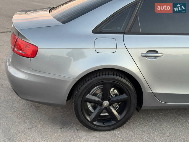 Серый Ауди А4, объемом двигателя 2 л и пробегом 194 тыс. км за 10999 $, фото 15 на Automoto.ua