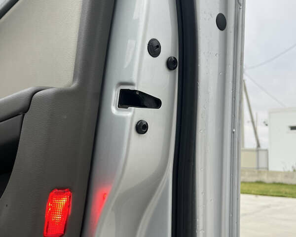 Сірий Ауді А4, об'ємом двигуна 1.98 л та пробігом 230 тис. км за 7200 $, фото 17 на Automoto.ua