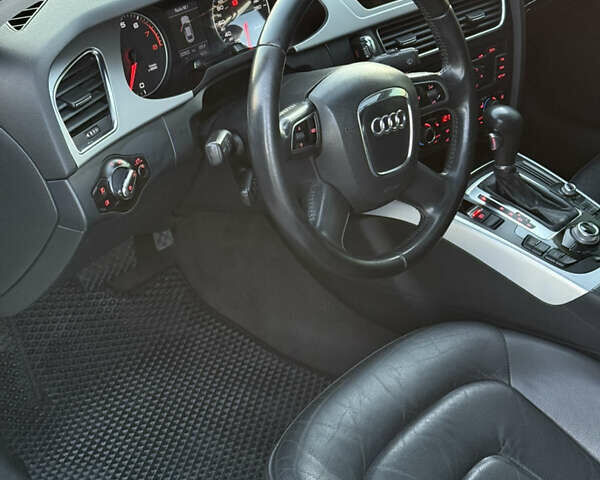 Серый Ауди А4, объемом двигателя 1.98 л и пробегом 295 тыс. км за 8799 $, фото 6 на Automoto.ua