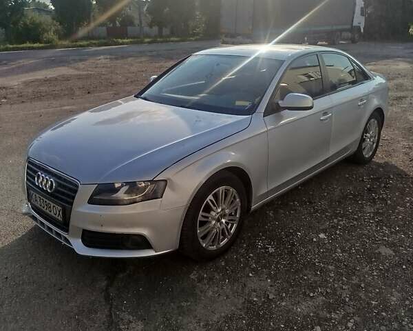 Сірий Ауді А4, об'ємом двигуна 1.8 л та пробігом 200 тис. км за 7500 $, фото 3 на Automoto.ua