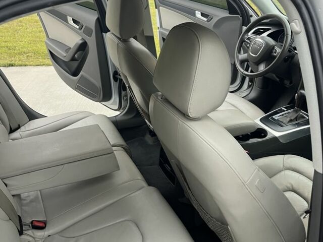 Серый Ауди А4, объемом двигателя 0 л и пробегом 230 тыс. км за 7200 $, фото 16 на Automoto.ua